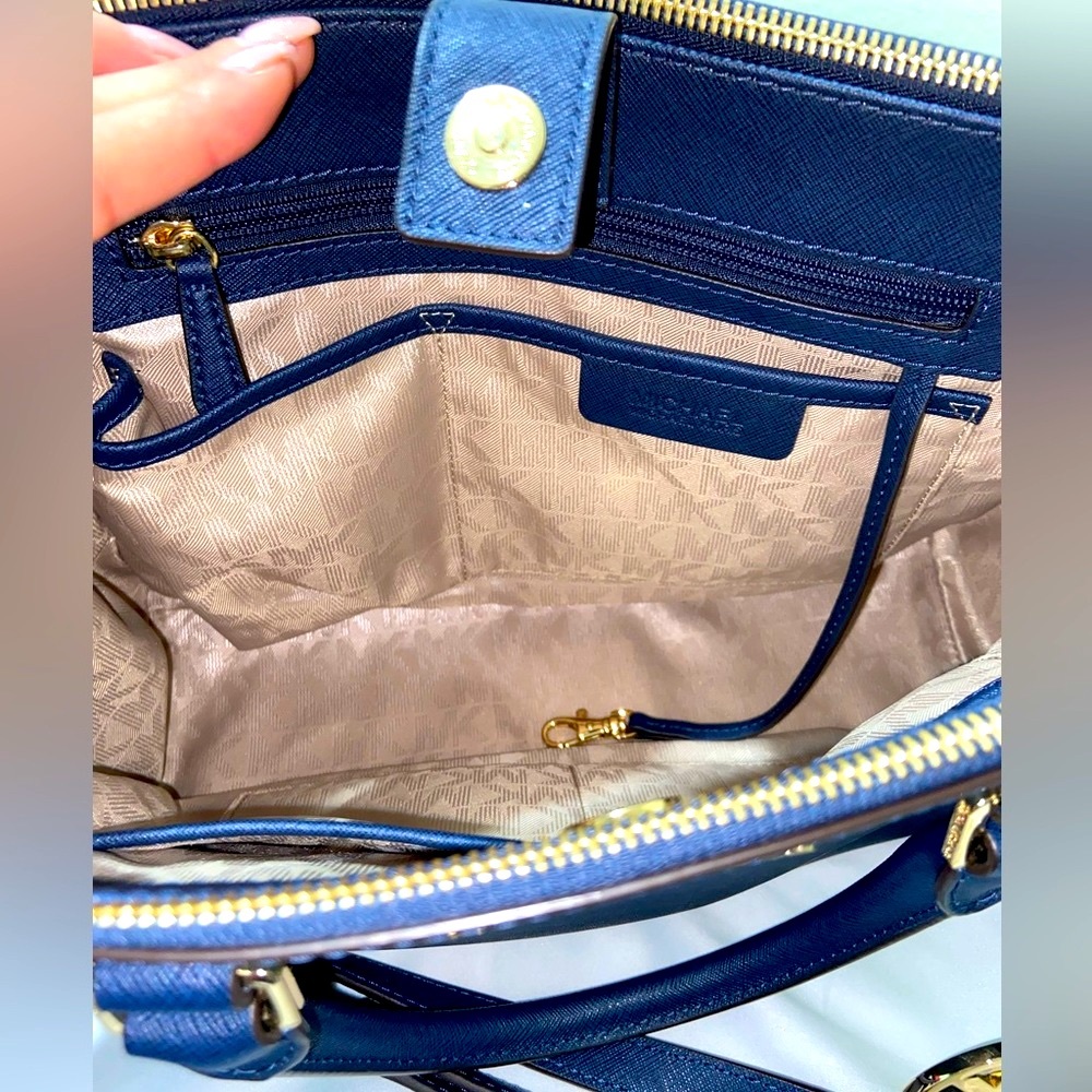 Bundle Michael Kors "Sutton" Purse & Wallet - Picture 12 of 16